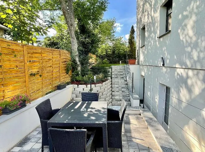 Golden Relax Apartment